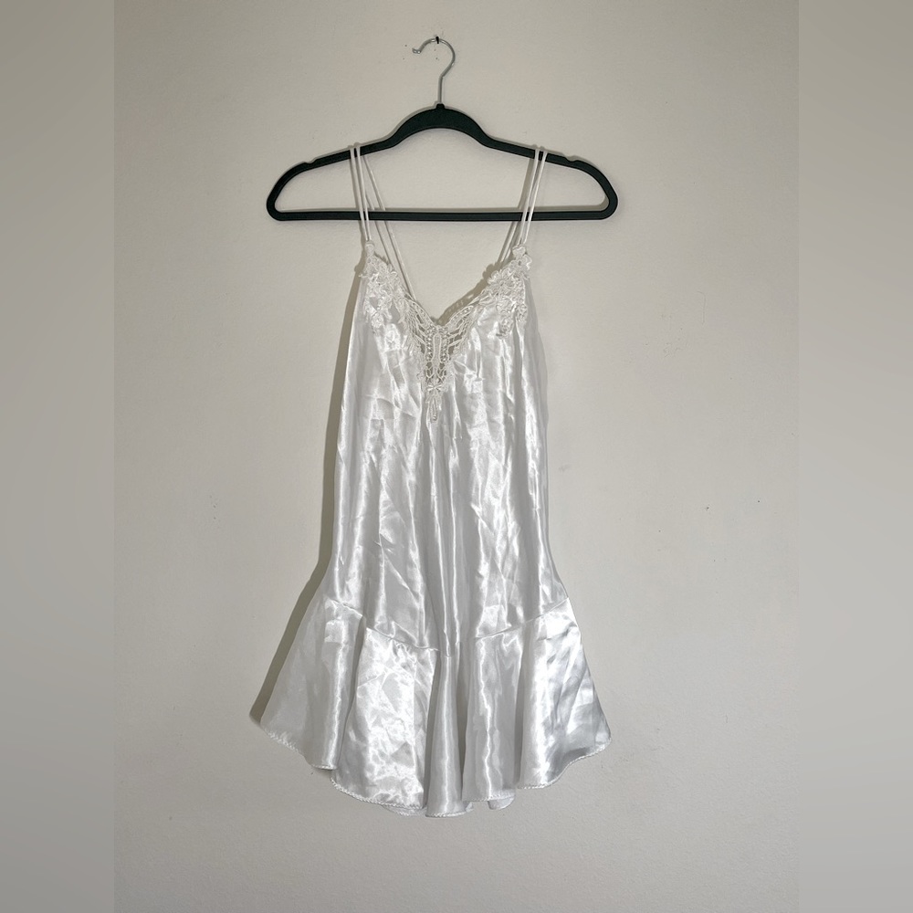 Vintage Elegant White Satin Chemise